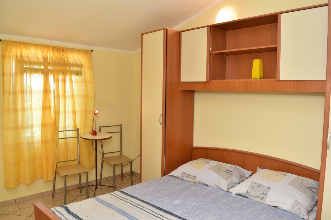Apartmani Lun Vir Exterior foto